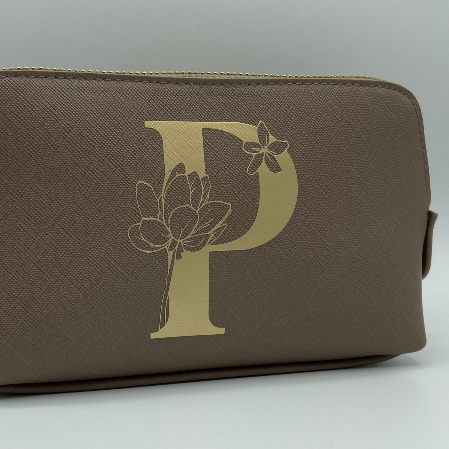 Accessoirestasche Blumen-Buchstabe